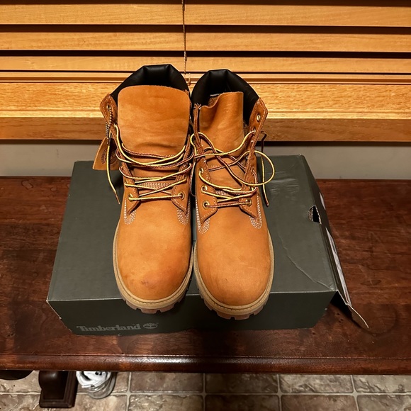 Timberlands - Picture 4 of 4